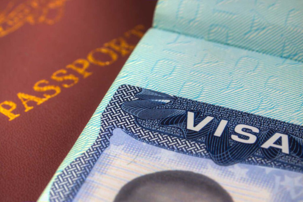 UAE eliminates visa and passport stamps for residency