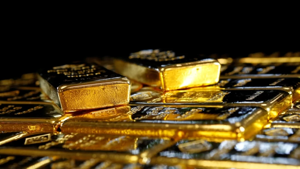 Gold surges as US Fed hints at imminent pause in rate hikes