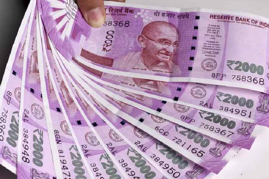 India to withdraw Rs 2000 banknotes from circulation India to withdraw Rs 2000 banknotes from circulation