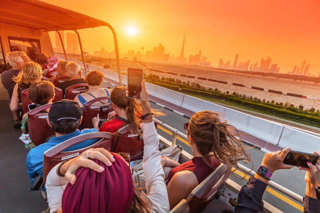 UAE Travel Sector to Generate 758,000 Jobs by Year's End