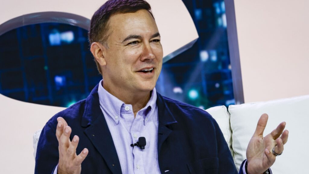 Yahoo CEO plans for the company's return to public market