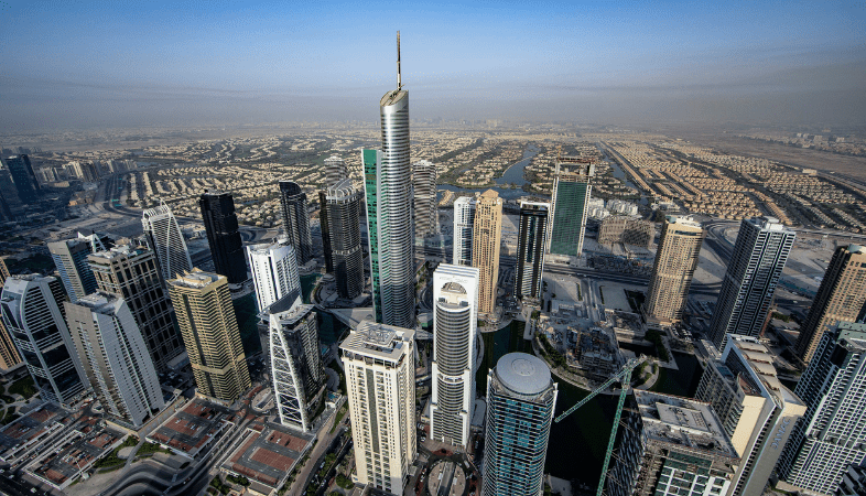 UAE Firms Shine with Impressive Q1-2023 Profit Surge UAE Firms Shine with Impressive Q1-2023 Profit Surge
