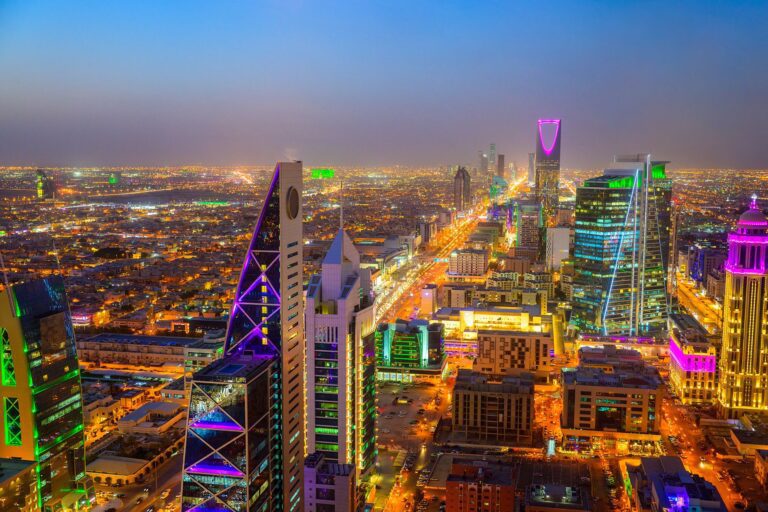 Saudi Arabia’s Non-Oil GDP Hits 50% in 2023 Saudi Arabia's Non-Oil GDP Hits 50% in 2023
