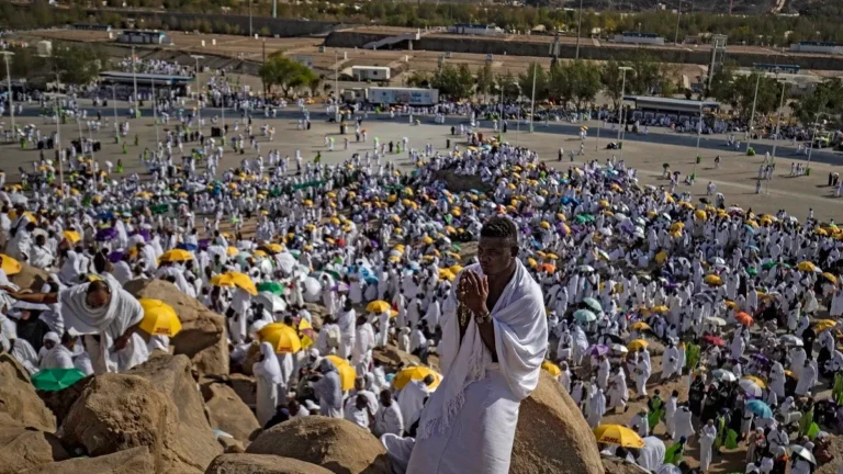 Saudi Ministry’s Exhibition Highlights AI for Crowd Control during Hajj Saudi Ministry's Exhibition Highlights AI for Crowd Control during Hajj