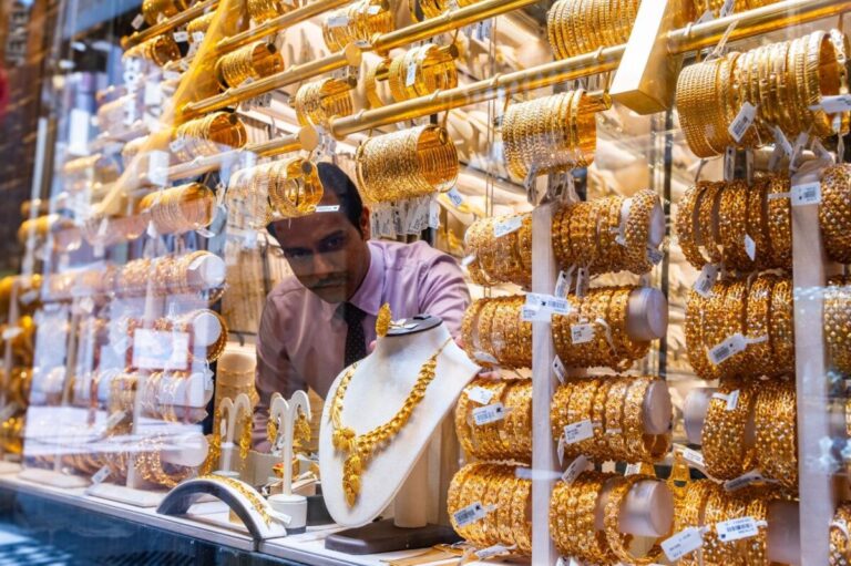 Gold Prices Stable in Early Dubai Trade