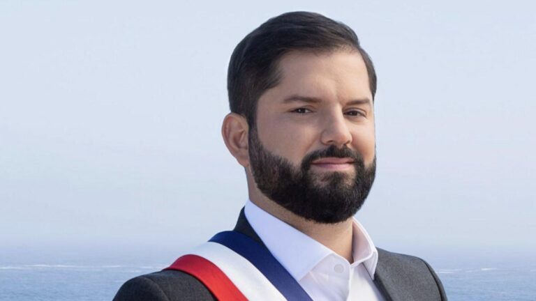 Chilean President Arrives in UAE for Historic Visit
