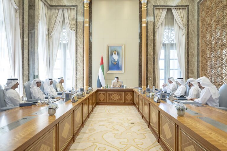 Sheikh Mansour Praises UAE Central Bank, Approves Initiatives