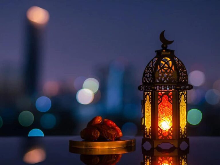 UAE office with employees working during reduced Ramadan hours in 2025.