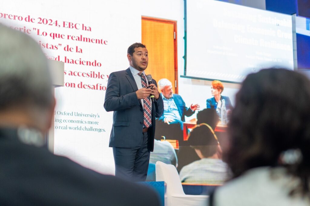 EBC Financial Group showcases expertise at Money Expo Mexico 2025, engaging industry professionals