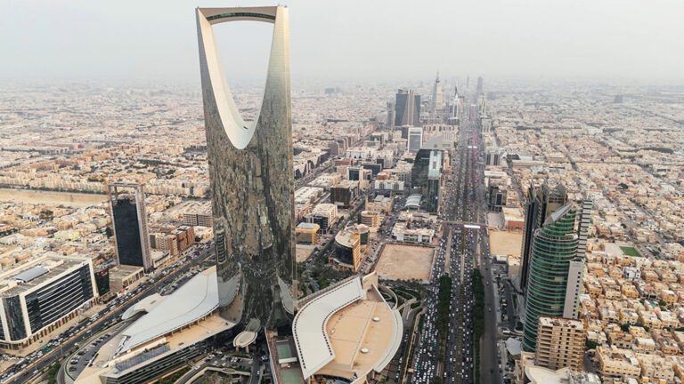 Saudi Arabia Posts $16.8 Billion Trade Surplus in Q1 2025 Saudi Arabia posts $16.8B surplus