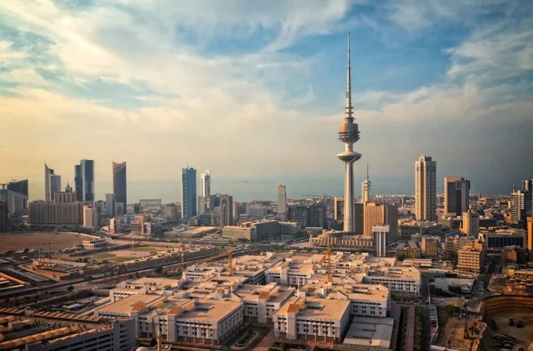 Kuwait Unveils New E-Visa Platform to Boost Travel and Digital Services Kuwait Unveils New E-Visa Platform to Enhance Travel and Digital Services