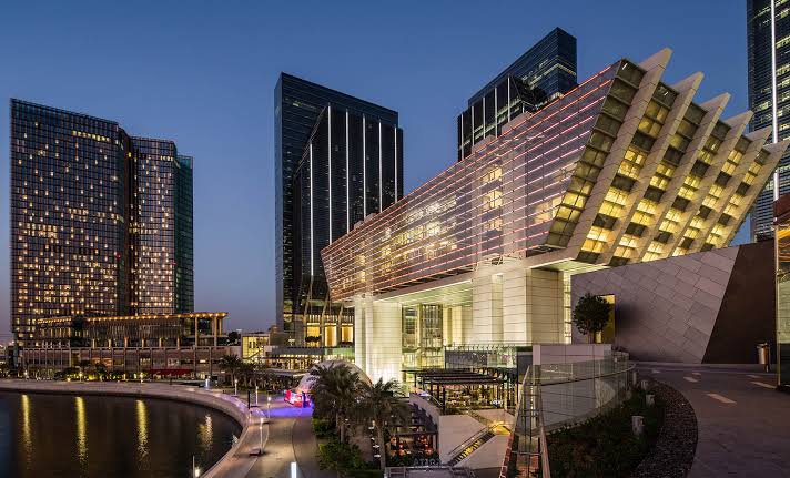 ADGM Issues 2,000 Licences in First Half of the Year