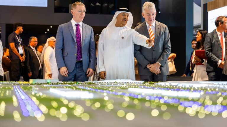 Dubai secures $3.5 billion in UK backing for the Al Maktoum Airport expansion, supporting major aviation and infrastructure growth.