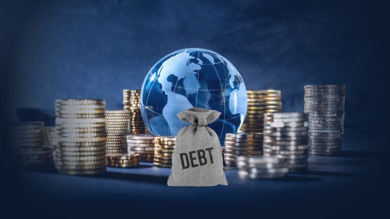 The world is in debt of $338 trillion, a record level that is reshaping the global economy and financial stability.