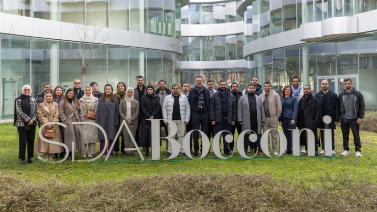 Dubai Centre Organises Training for Family Business Programme Dubai Centre for Family Businesses organises training for family business programme participants in Dubai