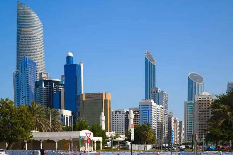 Alpha Dhabi Declares $545M Dividend For 2025