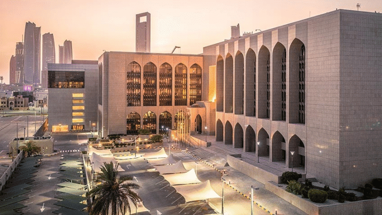 UAE strengthens proactive economic response strategy showing UAE economic response strategy and policy measures