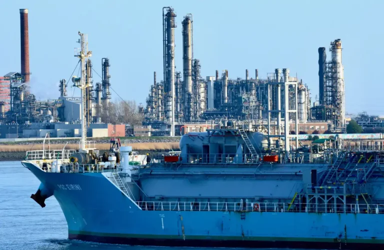 Borouge Profit Declines Sharply Amid Logistics Disruptions