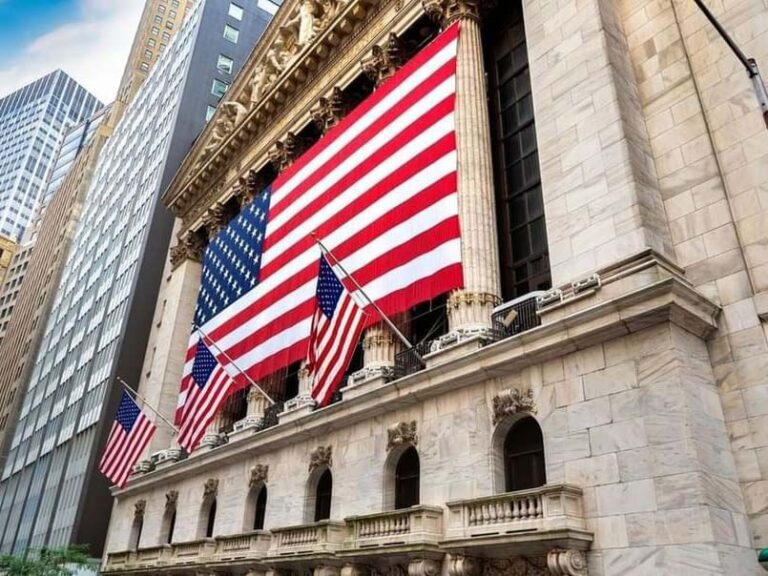 U.S. Stocks Close Higher Amid Market Optimism